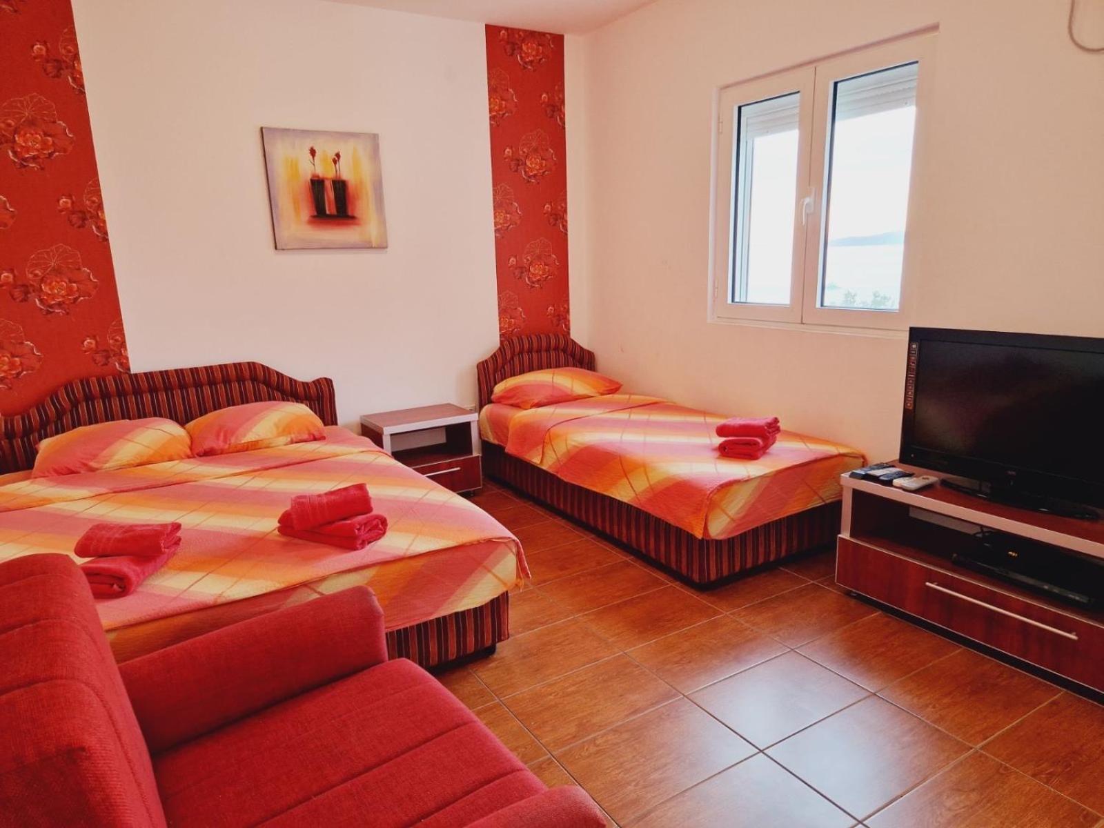 Vila Natalia Петровац Экстерьер фото